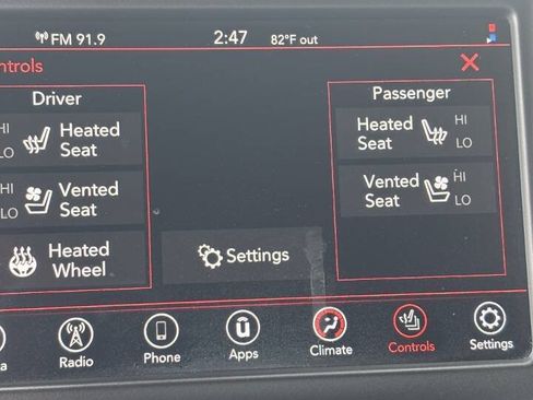 Used 2020 Dodge Charger SXT w/ Leather Interior Group RWD image 16