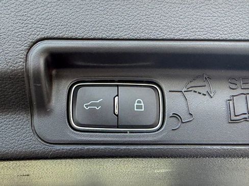 Certified 2025 Ford Explorer Platinum w/ LUX Leather Package image 14