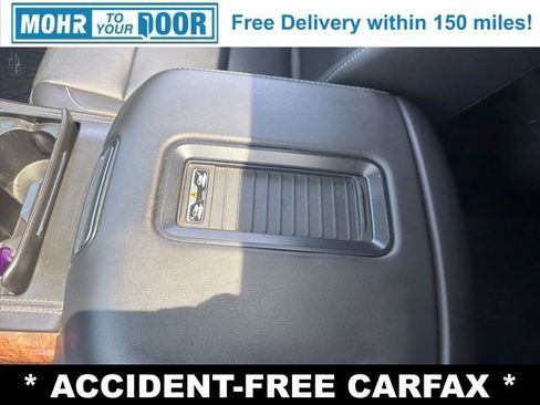 Used 2020 Chevrolet Suburban Premier AWD/4WD image 24
