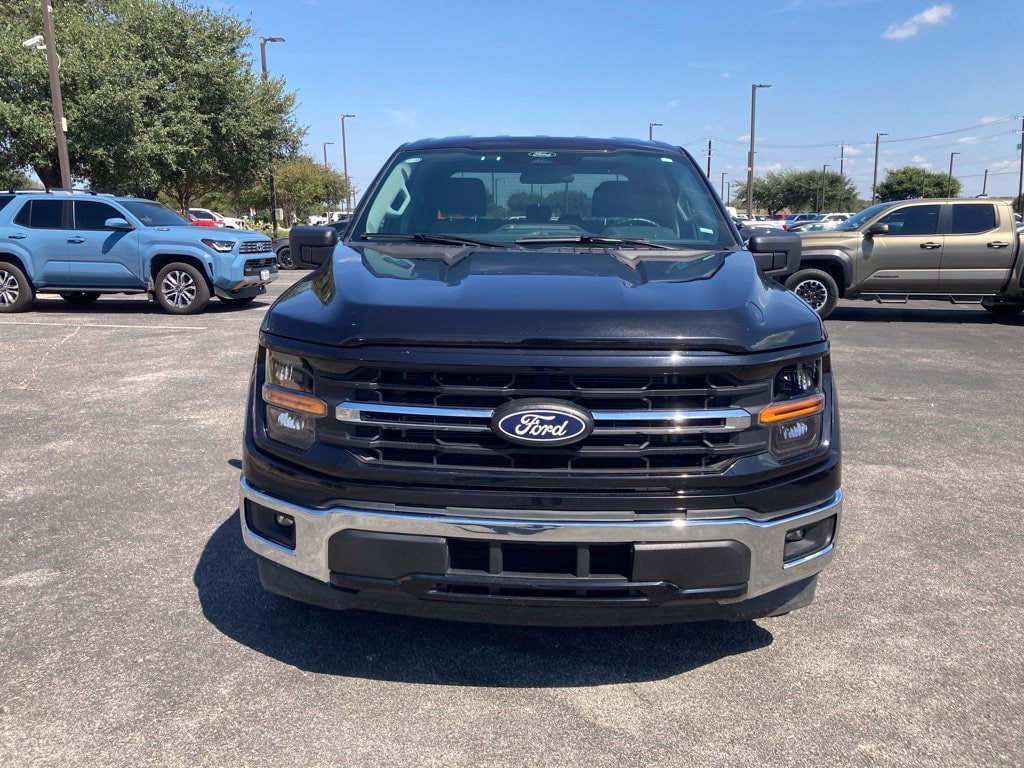 Used 2025 Ford F150 XLT w/ Equipment Group 301A Standard RWD image 2