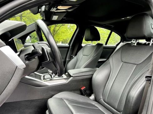 Used 2020 BMW 330i xDrive Sedan w/ Convenience Package image 17