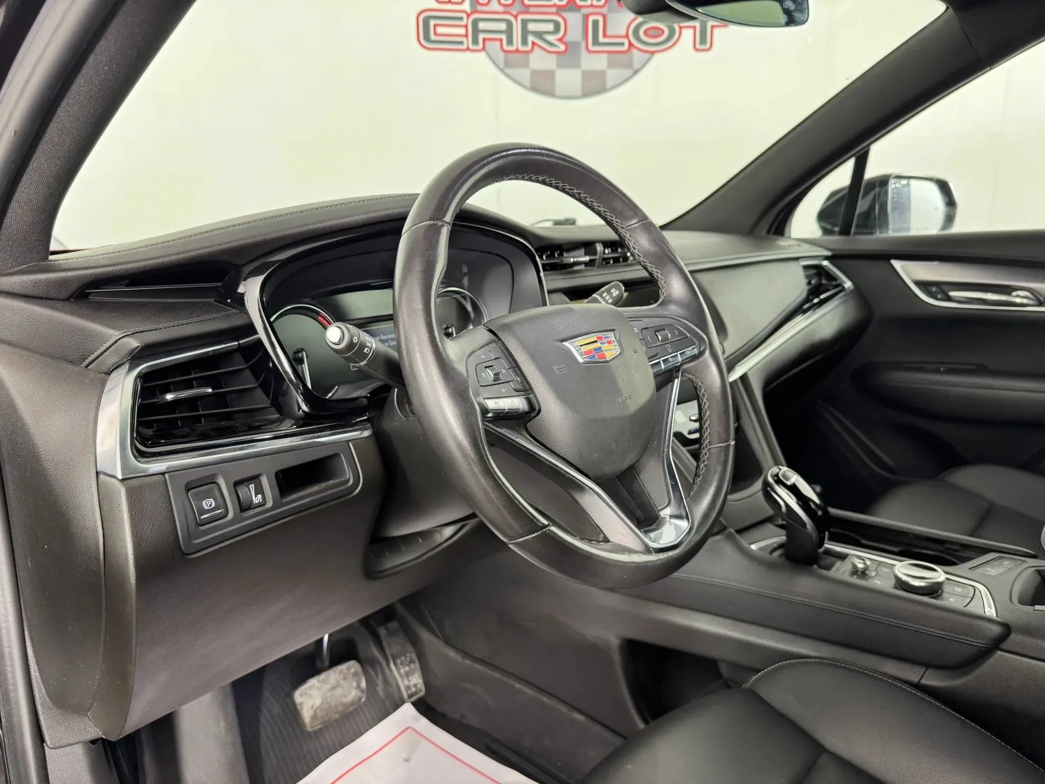 Used 2023 Cadillac XT6 Luxury AWD/4WD image 10