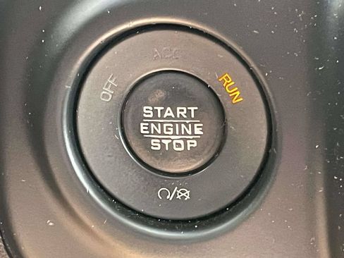 Used 2018 Jeep Wrangler Unlimited Sport AWD/4WD image 24