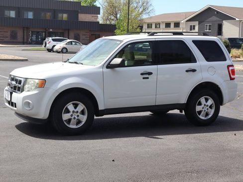 Used 2012 Ford Escape XLT AWD/4WD image 10