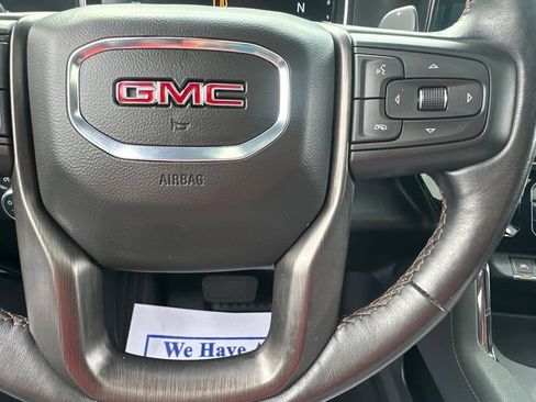 Used 2022 GMC Sierra 1500 AT4 w/ AT4 Premium Package AWD/4WD image 18
