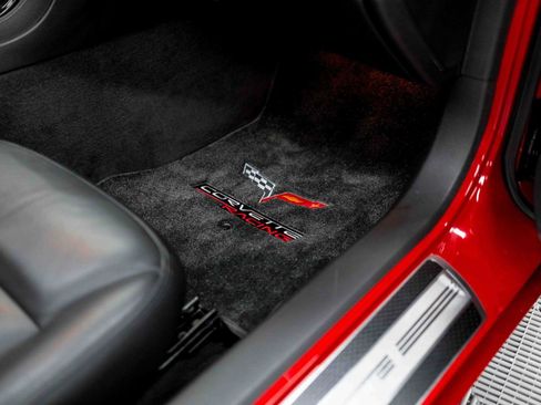 Used 2009 Chevrolet Corvette Coupe w/ Z51 Performance Package RWD image 52