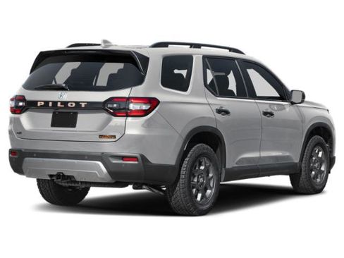 New 2026 Honda Pilot TrailSport image 2