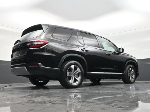 Used 2025 Honda Pilot EX-L image 24