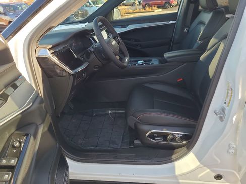 New 2025 Jeep Wagoneer S Launch Edition w/ Trailer Tow Group image 19