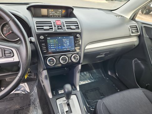 Used 2017 Subaru Forester 2.5i Premium w/ All-Weather Package image 20