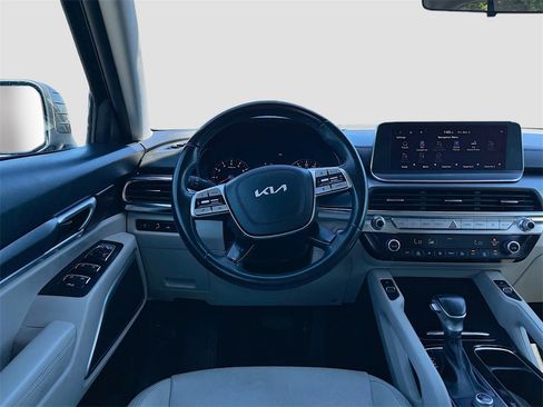 Used 2022 Kia Telluride S image 23