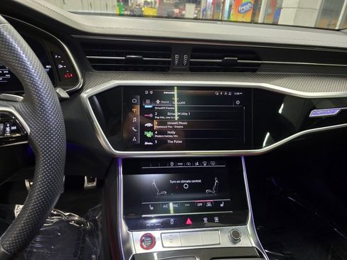 Used 2022 Audi S7 Prestige w/ Prestige Package image 23