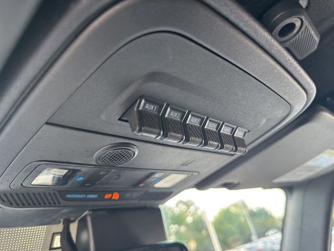 Used 2022 Ford Bronco Wildtrak image 32