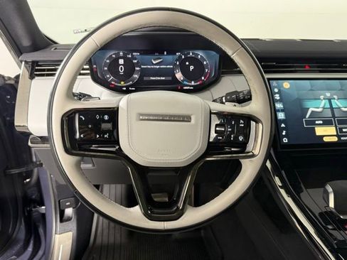 Used 2025 Land Rover Range Rover Sport Dynamic SE AWD/4WD image 17