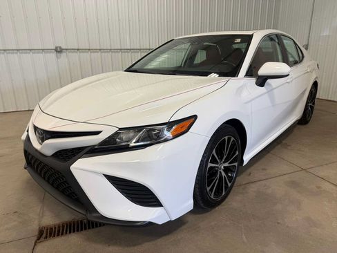 Certified 2020 Toyota Camry SE FWD image 5