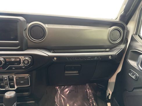 Used 2023 Jeep Wrangler Unlimited AWD/4WD image 60