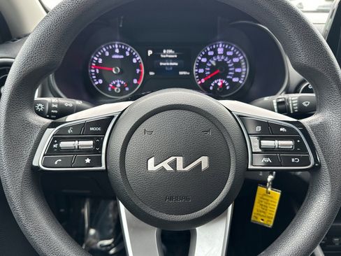 Used 2023 Kia Forte LXS image 23