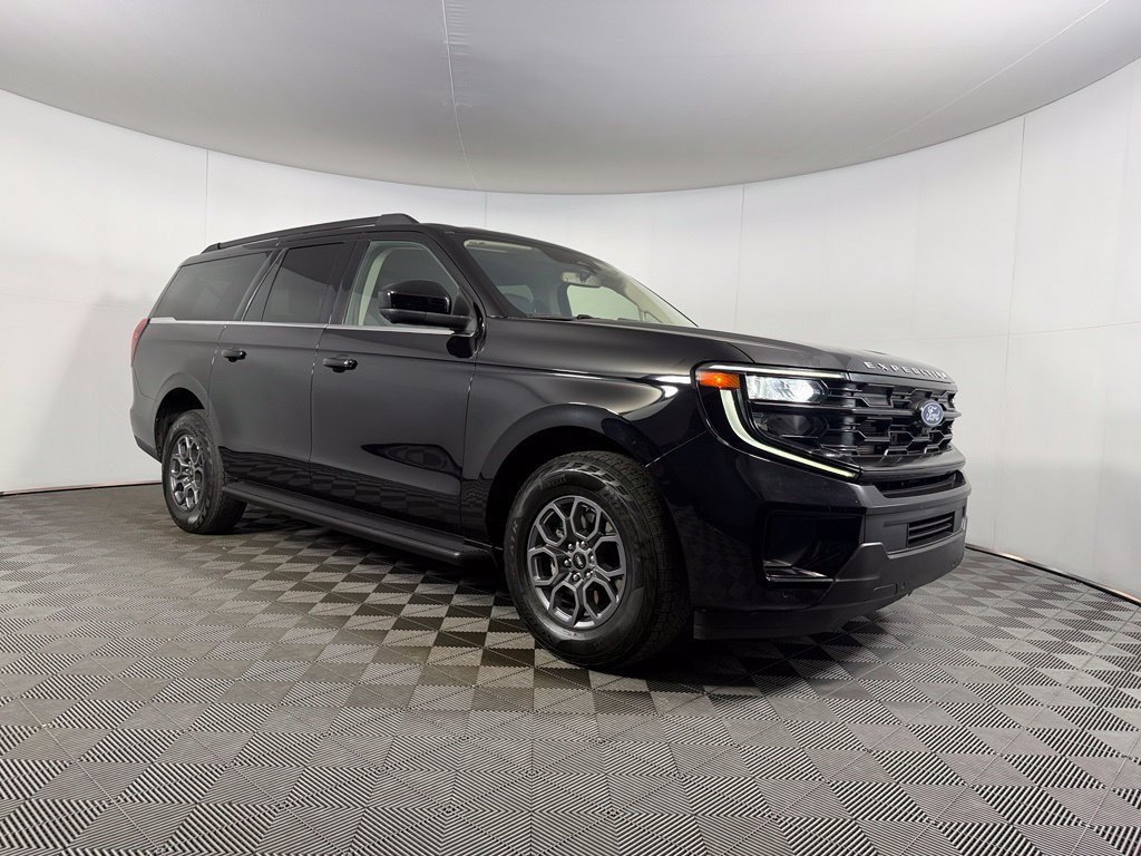 Used 2025 Ford Expedition Max Active AWD/4WD image 5