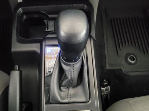Used 2023 Toyota Tacoma SR AWD/4WD image 17