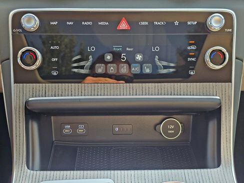 New 2026 Genesis GV80 2.5T Select image 16