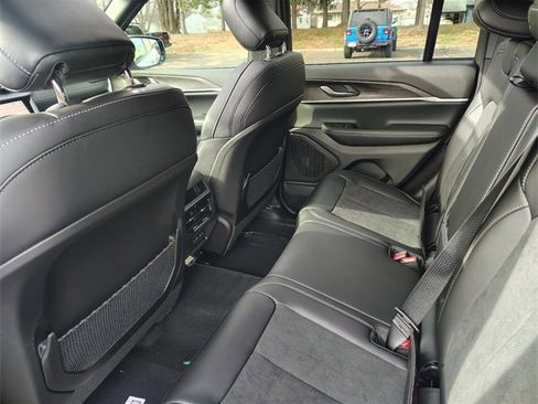 New 2026 Jeep Grand Cherokee Laredo image 32