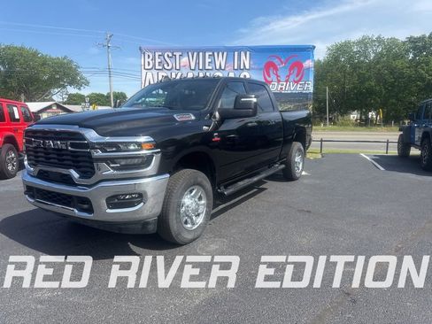 Used 2025 RAM 2500 Tradesman AWD/4WD image 1
