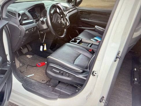 Used 2022 Honda Odyssey Elite image 12