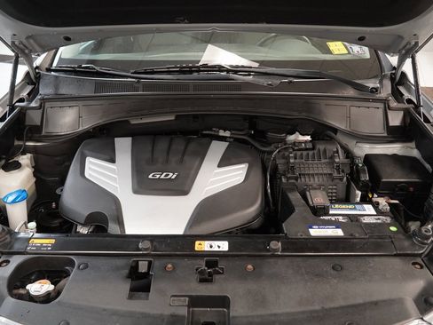 Used 2016 Hyundai Santa Fe SE w/ Option Group 03 image 17