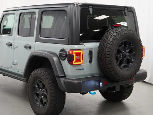 Used 2023 Jeep Wrangler Unlimited Rubicon 4xe AWD/4WD image 13