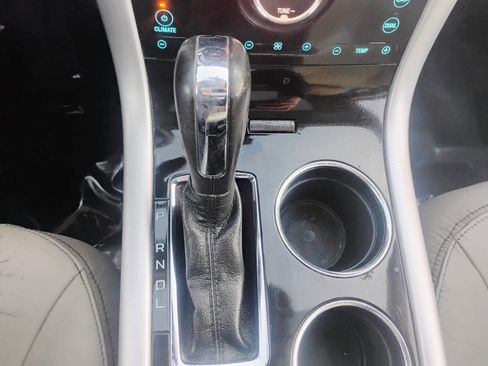 Used 2013 Ford Edge Limited FWD image 22