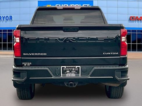 Used 2023 Chevrolet Silverado 1500 Custom AWD/4WD image 6