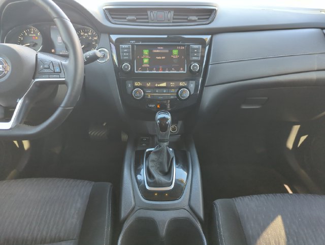 Certified 2019 Nissan Rogue SV w/ Premium Package FWD image 27