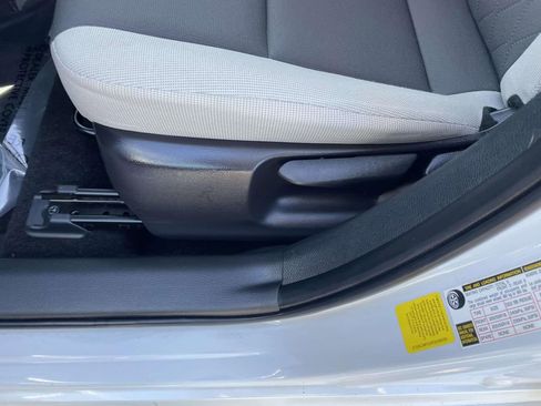 Used 2024 Toyota Corolla LE FWD image 28