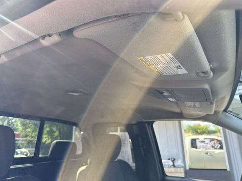 Used 2019 Nissan Frontier SV RWD image 28