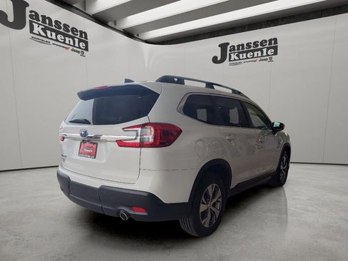 Used 2025 Subaru Ascent Premium AWD/4WD image 3
