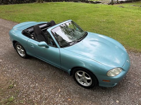 Used 2001 MAZDA MX-5 Miata LS RWD image 34