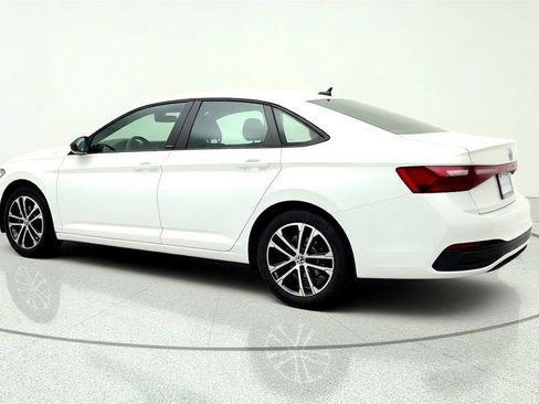 Used 2025 Volkswagen Jetta Sport FWD image 7