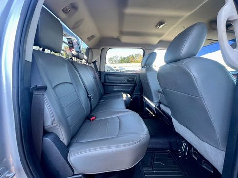 Used 2014 RAM 3500 Tradesman w/ Chrome Appearance Group image 17