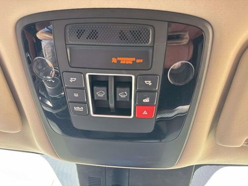 Used 2023 Kia Carnival SX Prestige image 26