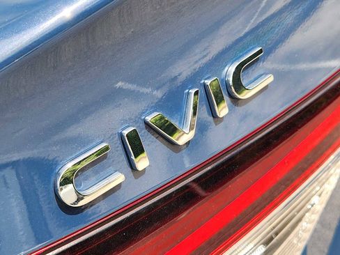 Used 2025 Honda Civic Sport image 12