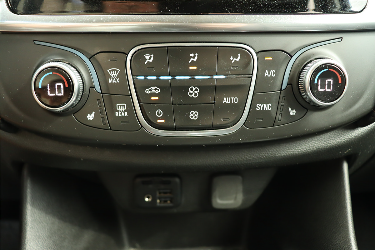 Used 2020 Chevrolet Traverse RS FWD image 33