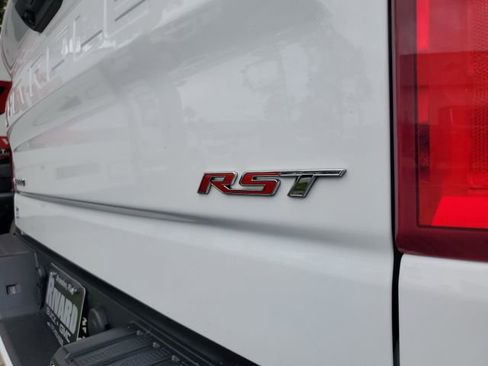 Used 2025 Chevrolet Silverado 1500 RST AWD/4WD image 8