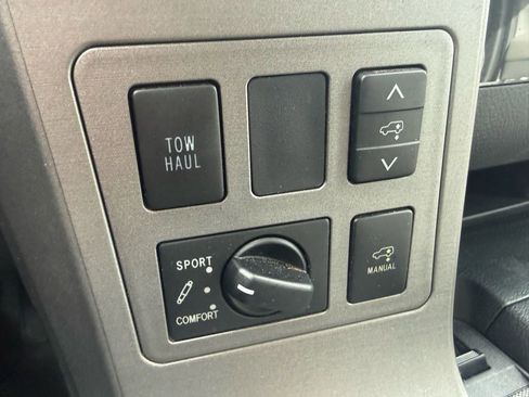 Used 2010 Toyota Sequoia Platinum image 12