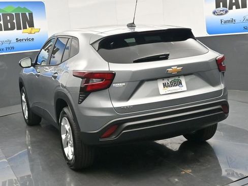 New 2026 Chevrolet Trax LS w/ LS Convenience Package image 4