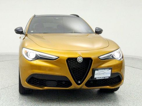 Used 2023 Alfa Romeo Stelvio Veloce image 2