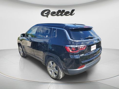 Used 2022 Jeep Compass Latitude FWD image 5