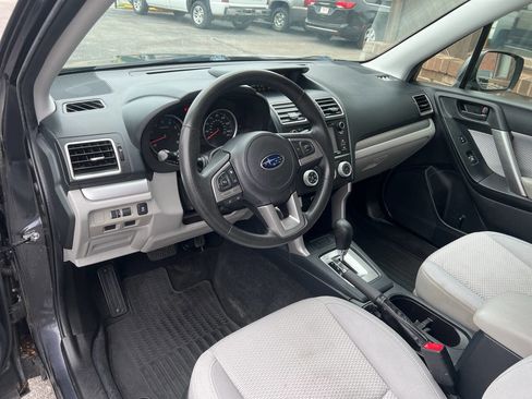 Used 2018 Subaru Forester 2.5i w/ Alloy Wheel Package image 10