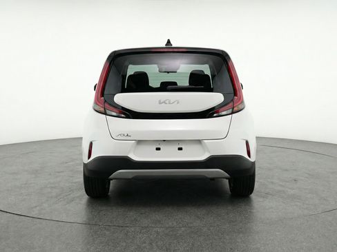 Used 2025 Kia Soul LX w/ LX Technology Package image 7