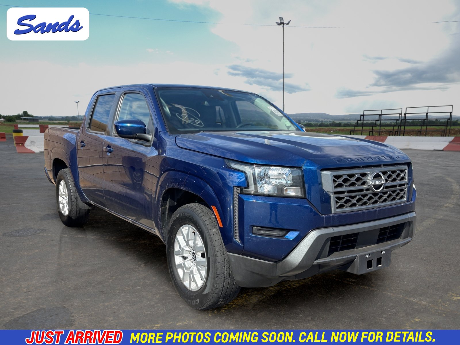Used 2022 Nissan Frontier SV RWD image 1