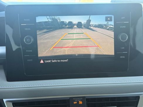 New 2026 Volkswagen Taos SE FWD image 24